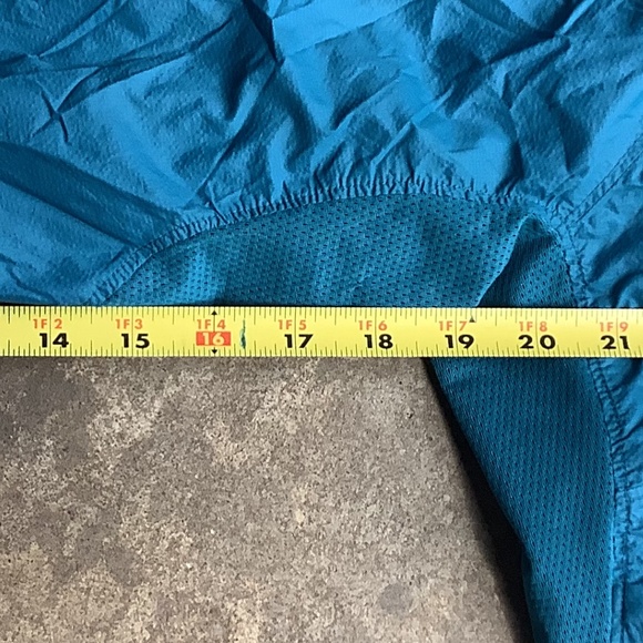 Marmot Windbreaker Jacket M hoodie medium  light weight packable lined - Picture 13 of 13